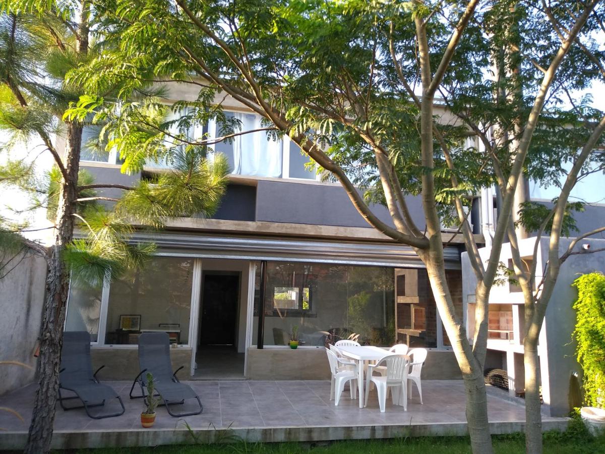 Amplia casa en Zona Parque San Carlos - B&B