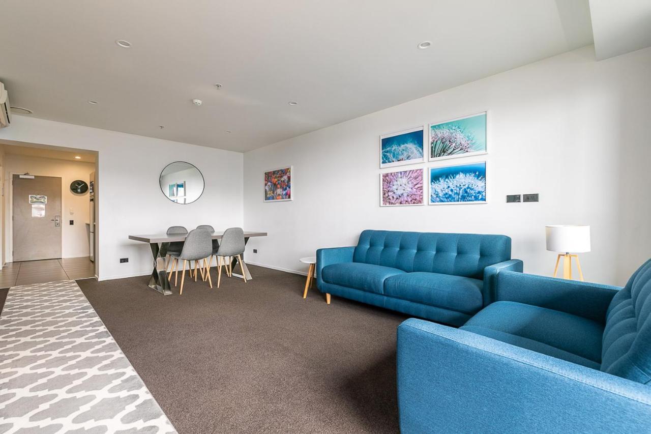 B&B Auckland - 2 BR APT w/ Private Balcony + Netflix near Spark! - Bed and Breakfast Auckland