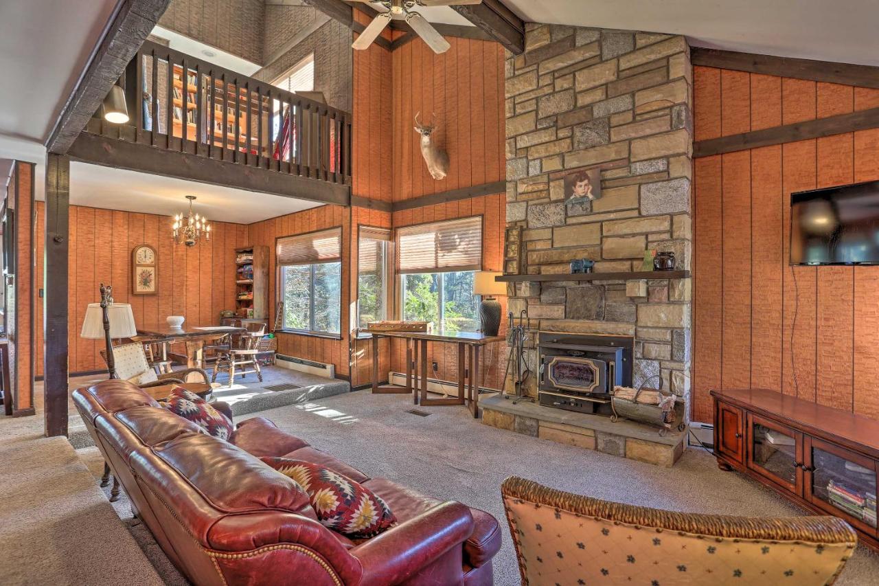 Lakefront Long Pond Retreat with Kayaks, Near Skiing - Chambres d’hôtes