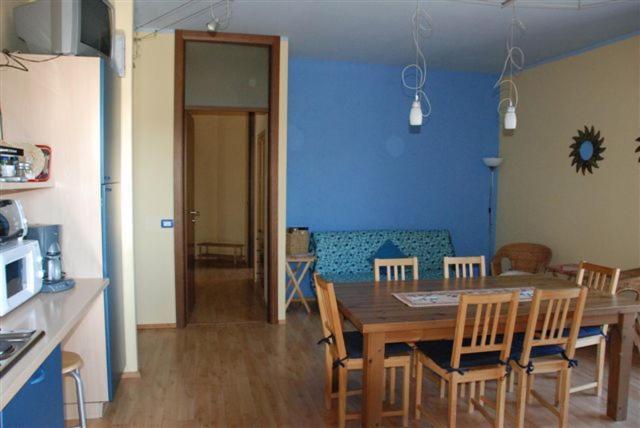 One-Bedroom Apartment with Balcony