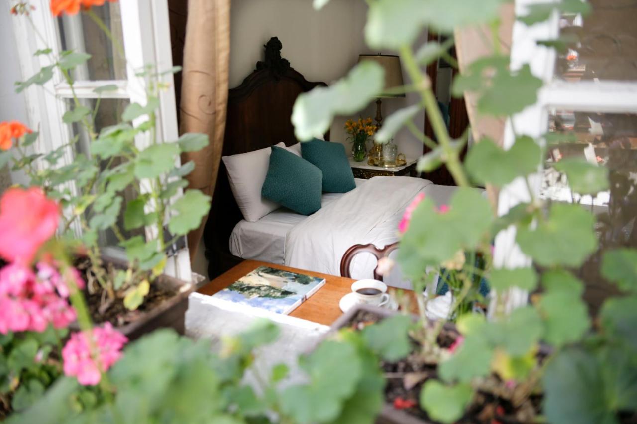 Standard Double Room with Shared Bathroom