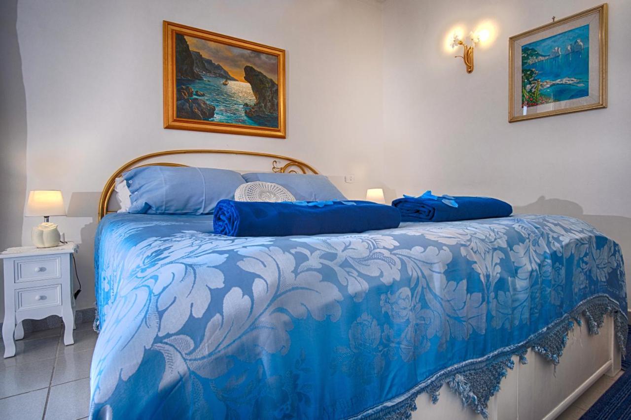 Doppelzimmer mit Balkon und Meerblick