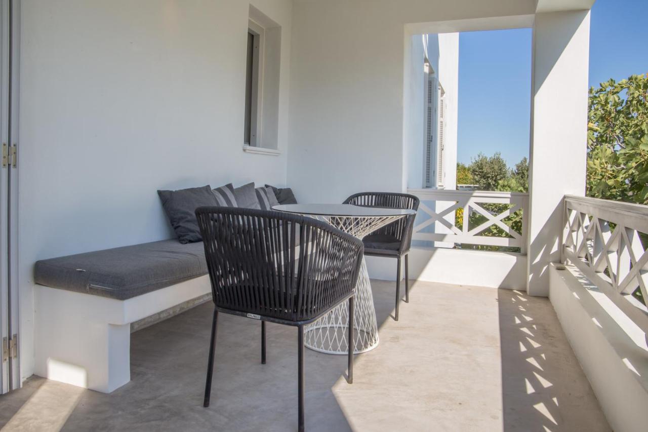 King Suite with Pool View