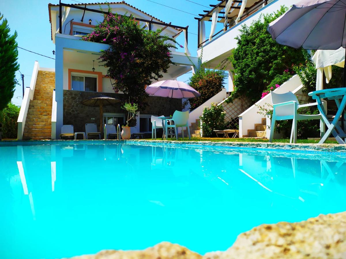 Irene's Maisonette at Rafaella Resort - B&B Kokkoni