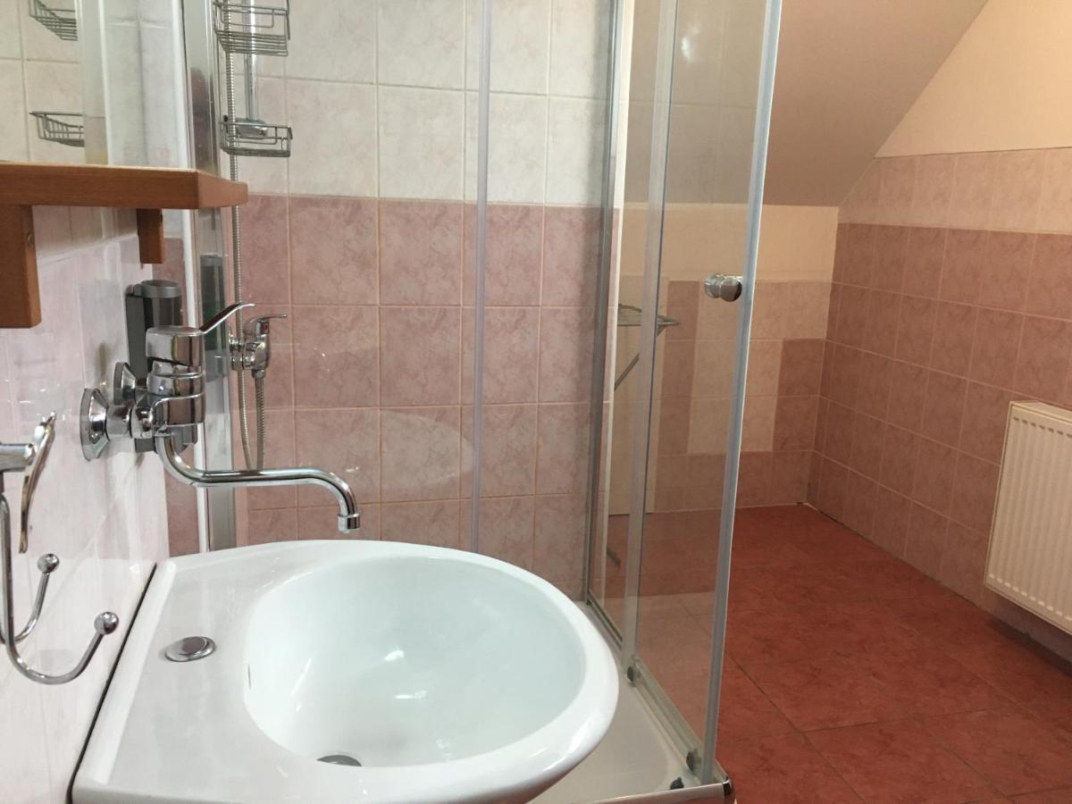 Chambre Quadruple avec Salle de Bains Privative Séparée