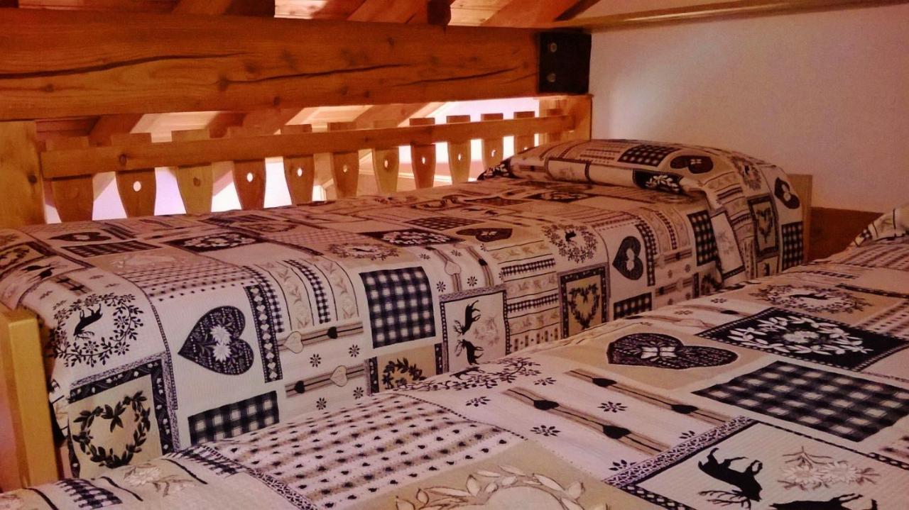 Studio (3 Adults) - Split Level