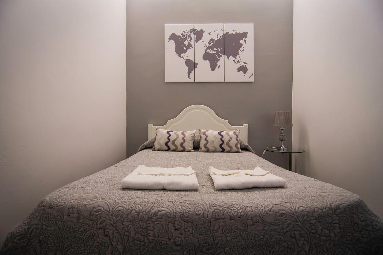 Small Double Room with Shared Bathroom