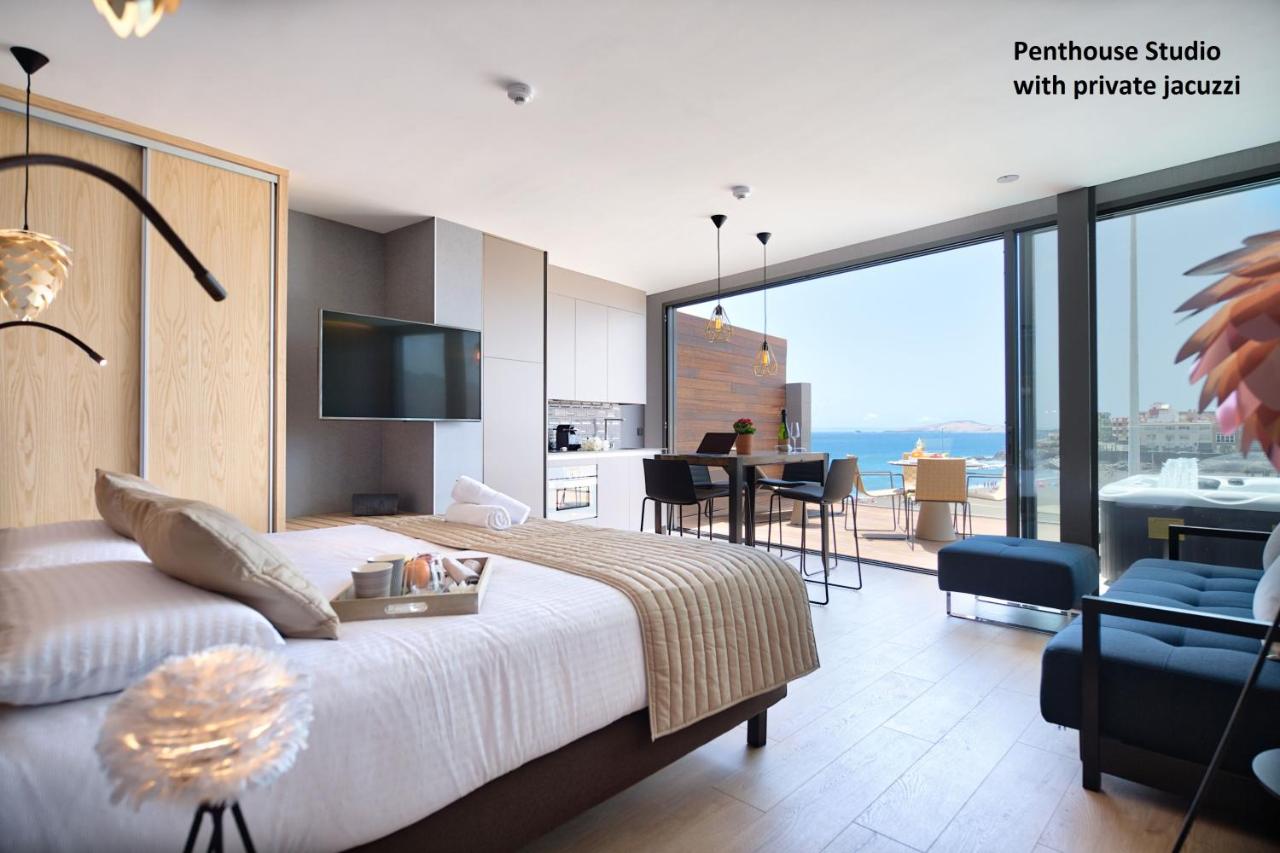 Penthouse-Studio mit eigenem Whirlpool und Strandblick