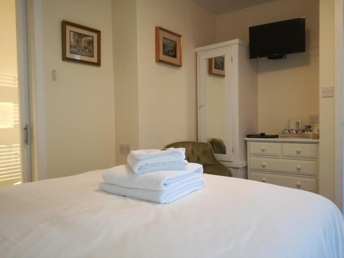 Small Double Room - Coach House
