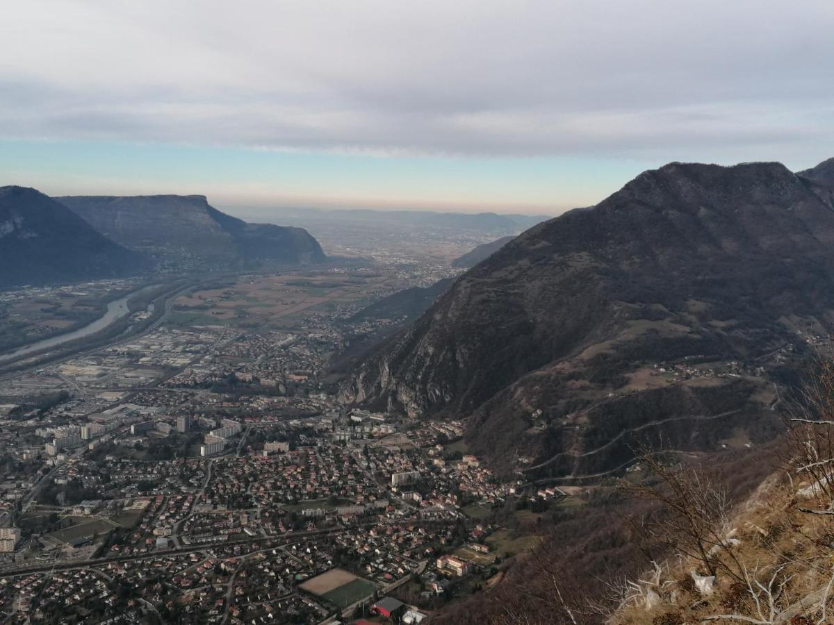 Back to the 80'S - B&B Saint-Égrève