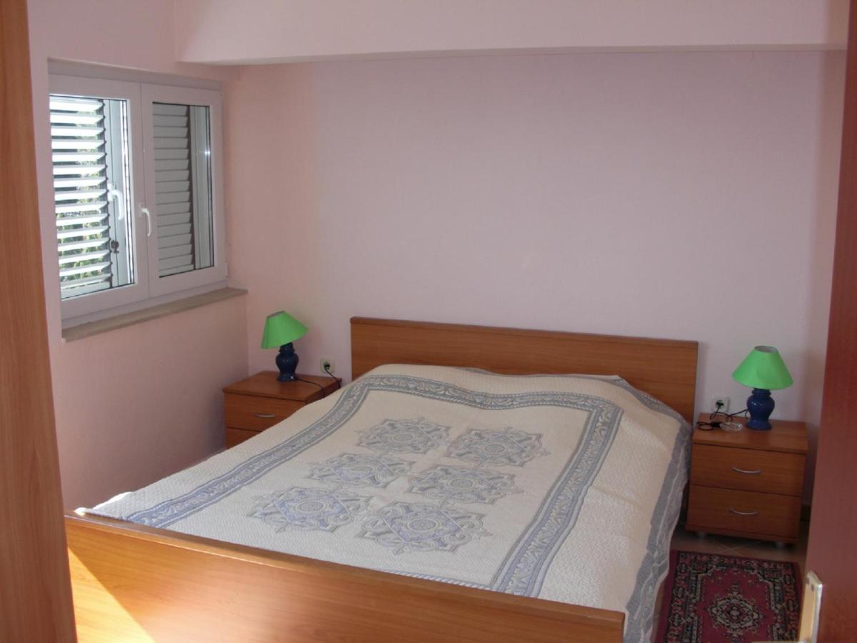 Comfort Two-Bedroom Apartment with Balcony and Sea View (4 Adults)