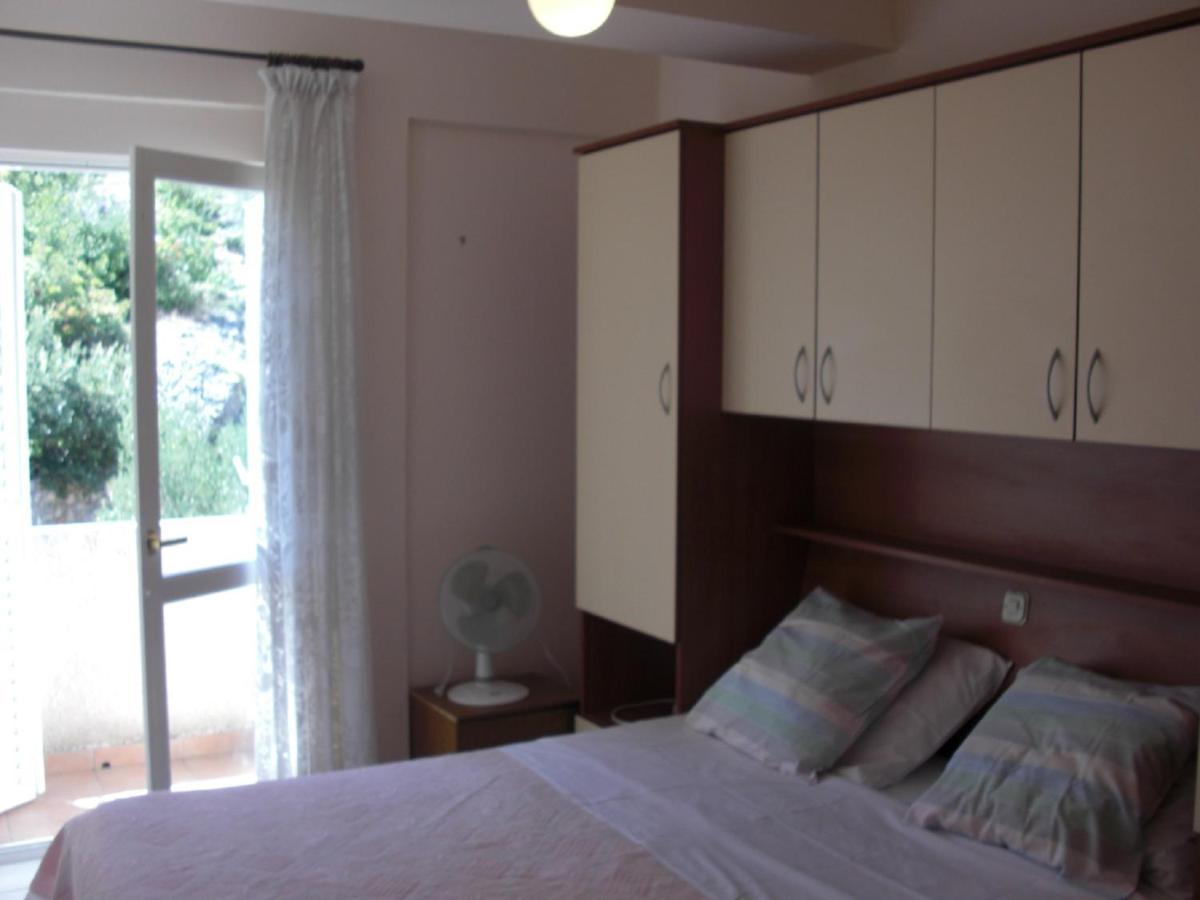 Two-Bedroom Apartment with Sea View and Balcony (5 Adults)