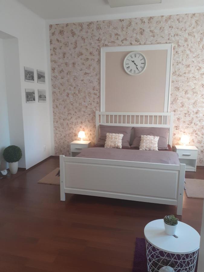 B&B Znojmo - UBYTOVÁNÍ NA SPRÁVNÉM MÍSTĚ - Bed and Breakfast Znojmo