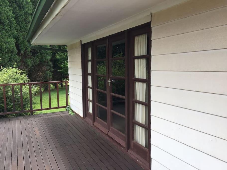 Fly Shack - Bed and Breakfast
