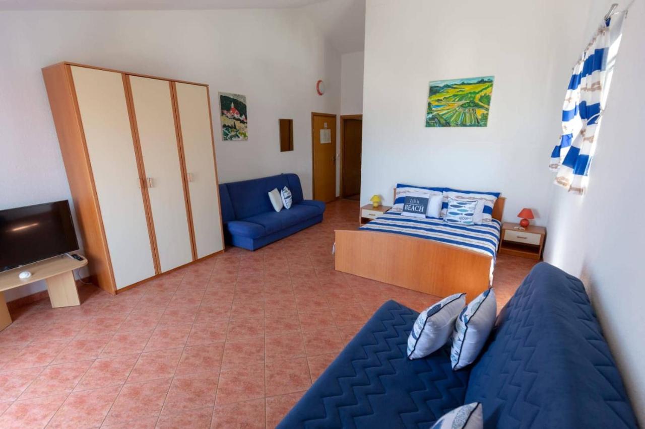 Studio with Sea View