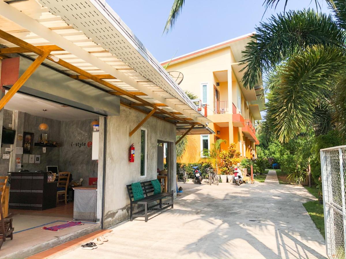 B&B Ko Lanta Yai - i-Style Lanta Boutique House --- SHA Extra Plus - Bed and Breakfast Ko Lanta Yai