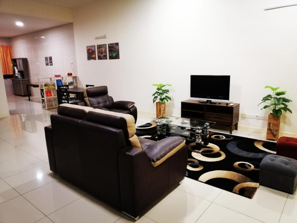 A&D Home-stay @Kota Warisan, Sepang (KLIA 15 min) - B&B Sepang