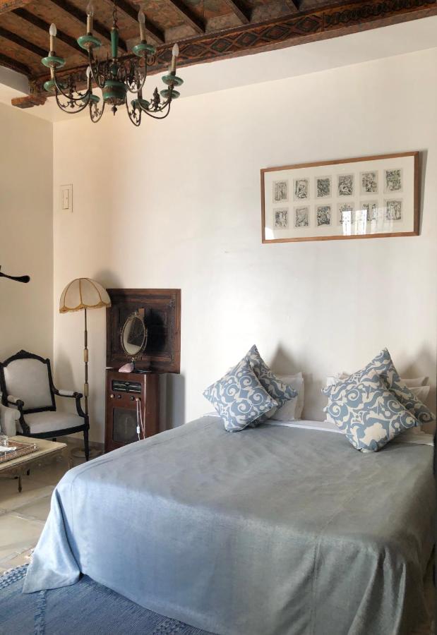 Retro Double Suite