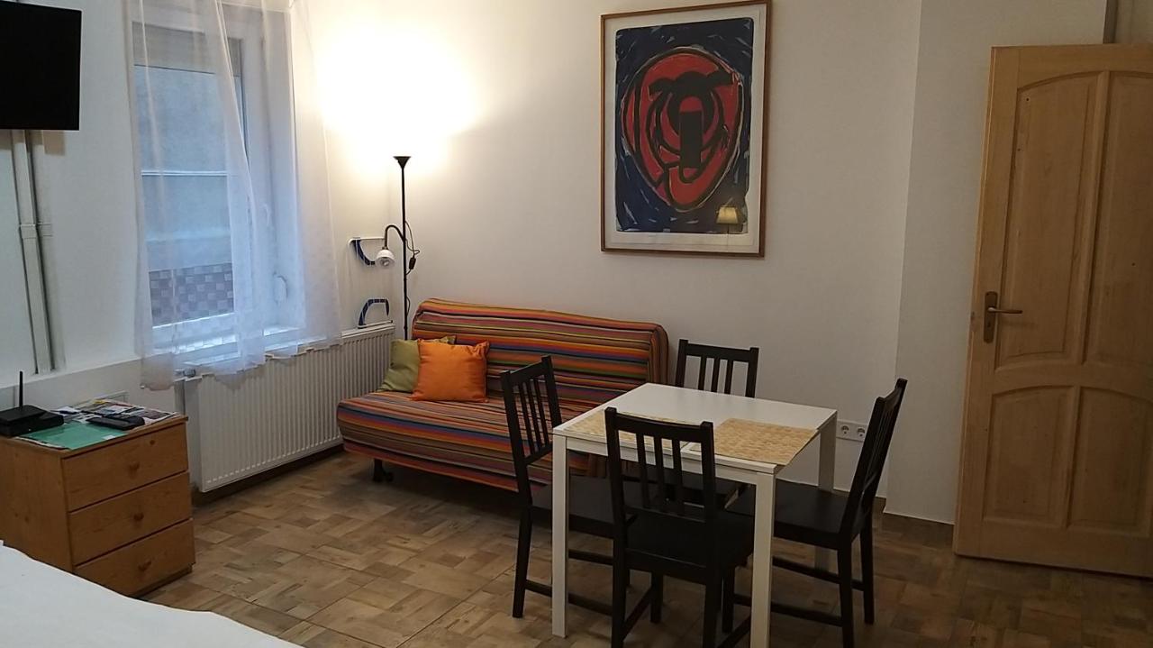 B&B Budapest - Ó-Újlak Apartman - Bed and Breakfast Budapest