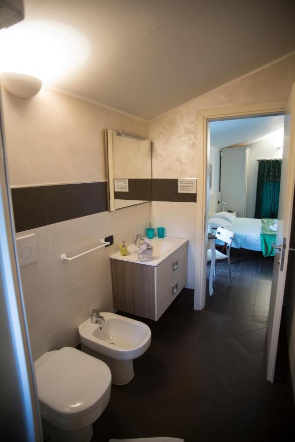 Double or Twin Room with Private Bathroom