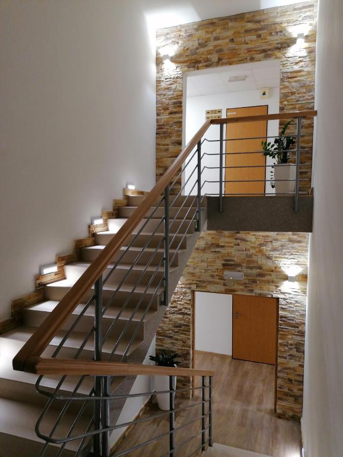 Agro Complex Apartments - Chambres d’hôtes Nitra