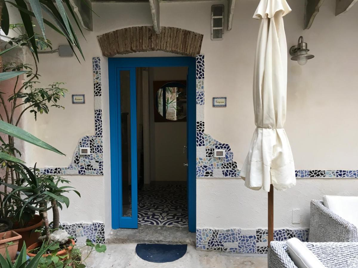 Cortile Azzurro - Bed and Breakfast