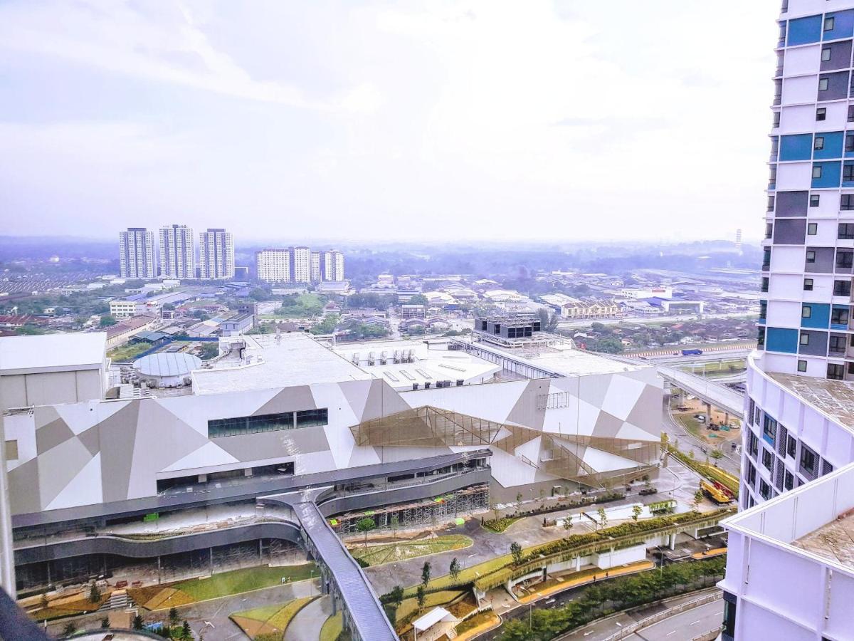 Casa Sabrina's Family Suite @ Liberty i-City, Shah Alam - Bed and Breakfast