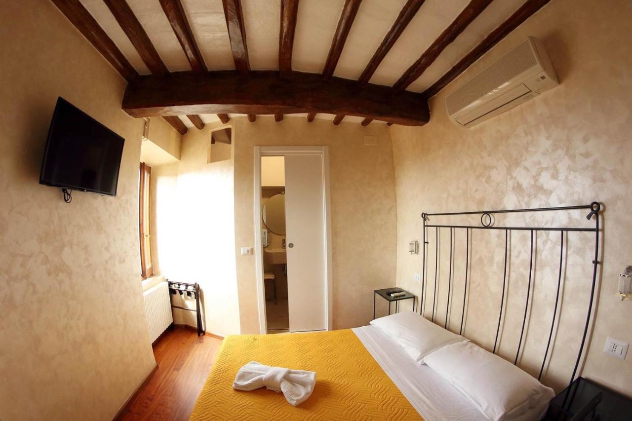 B&B Perugia - Primavera Mini Hotel - Bed and Breakfast Perugia