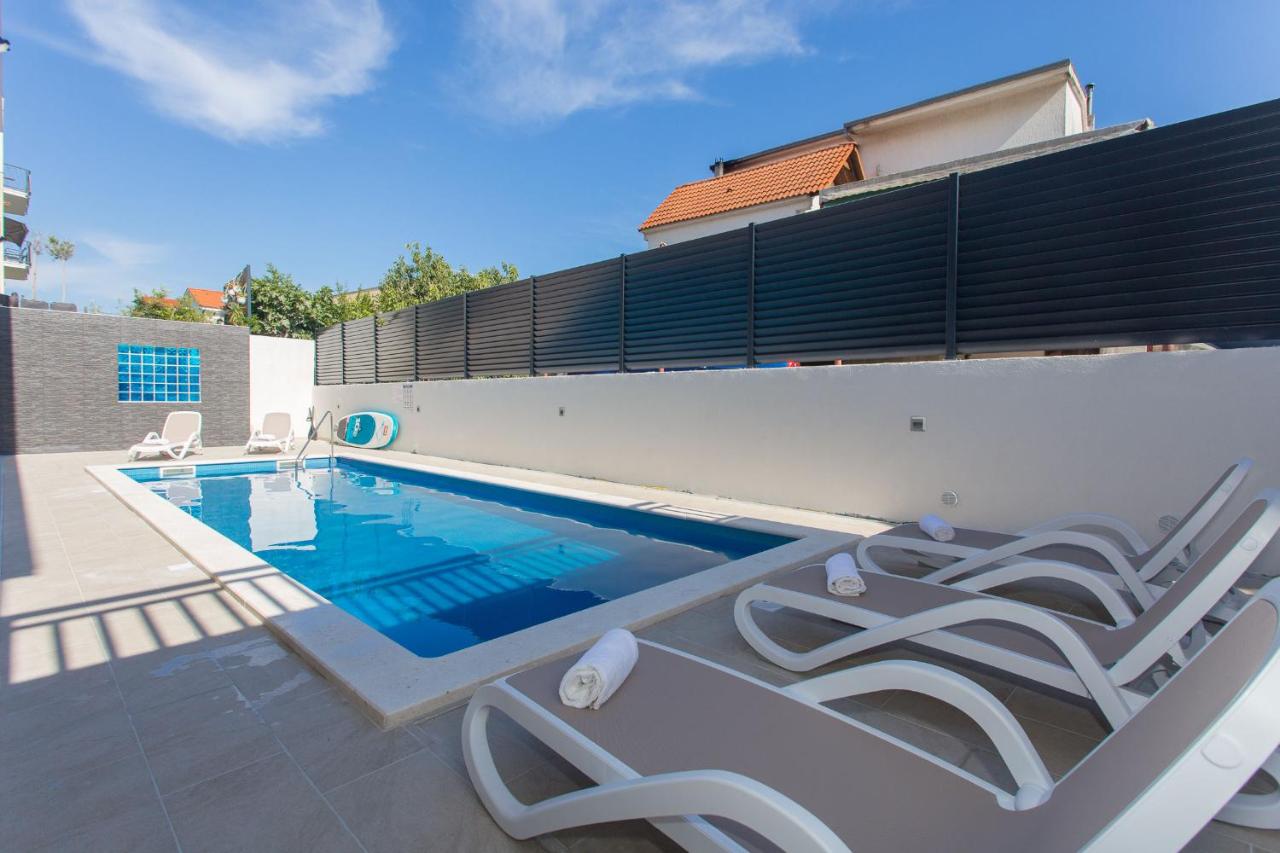All Saints Suites B&B Kastela - Bed and Breakfast