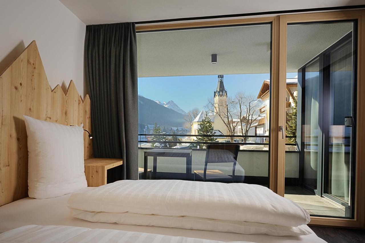 One-Bedroom Apartment with Balcony