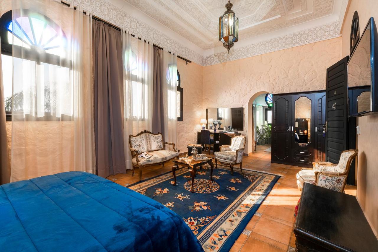 Suite mit Kingsize-Bett mit Whirlpool