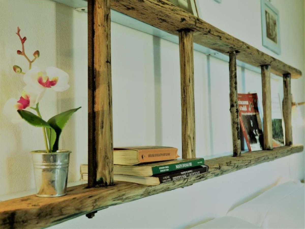 Estudio con vistas al jardín
