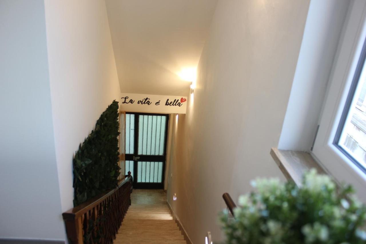 Roman Sunrise Rooms - B&B