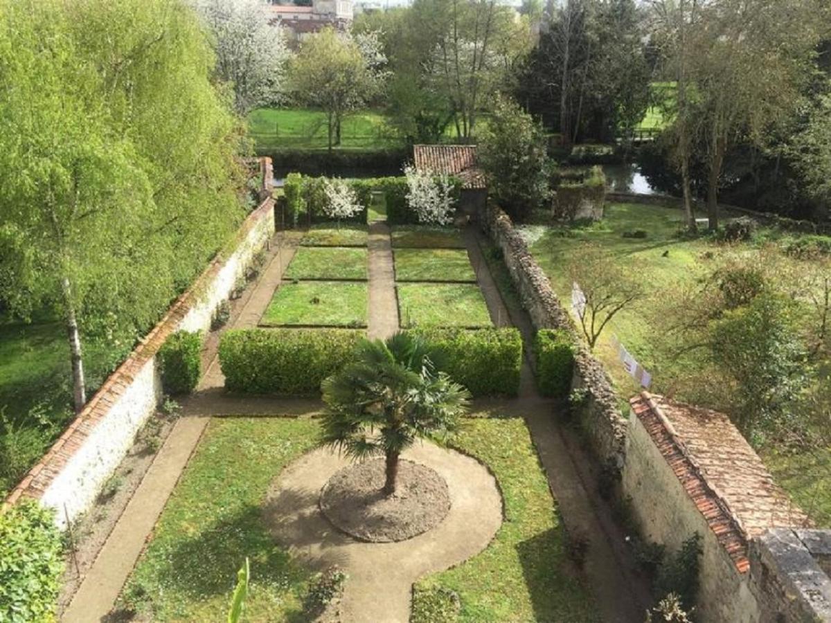 Les Jardins De La Seugne - B&B