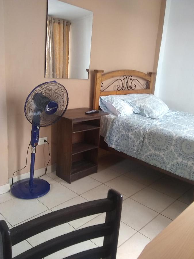 Chambre Double avec Salle de Bains Commune