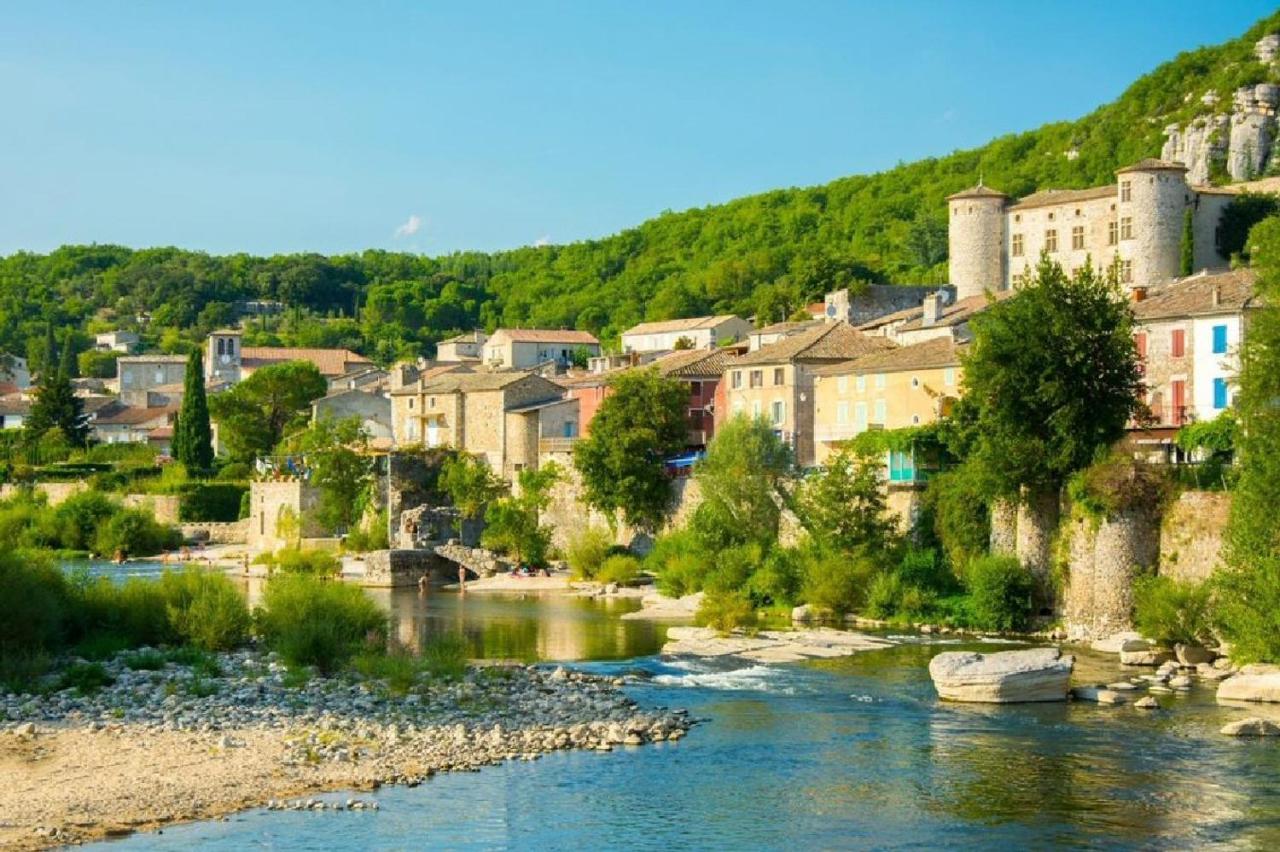 Vogüé Meublé 2 étoiles, Un écrin de beauté et de nature - Ferienwohnung