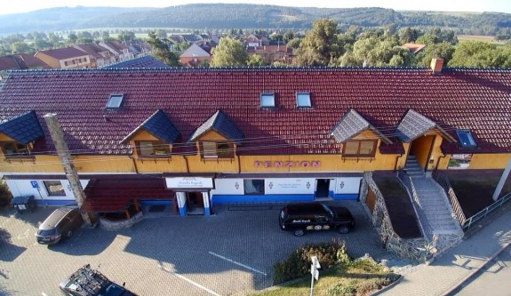 Penzion U Holuba - B&B Hradčovice