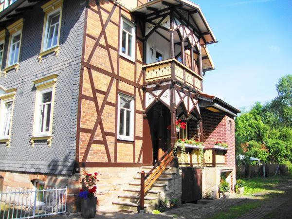 B&B Bad Salzungen - Haus Amelie - Bed and Breakfast Bad Salzungen