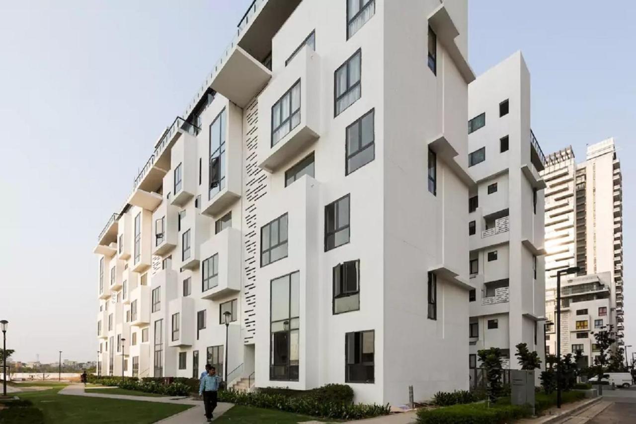 Hostie Eshana - Stylish 2BHK Duplex apt near Golf Course Road - Ferienwohnung
