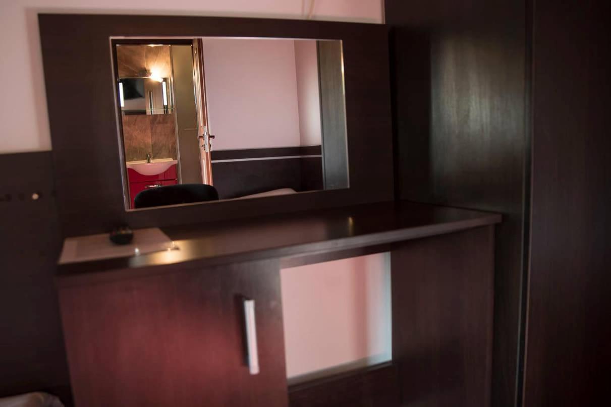 Dreibettzimmer mit Bad