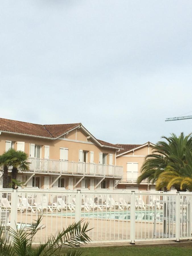 ANGLET- BIARRITZ T3 dans résidence avec piscine - B&B Anglet