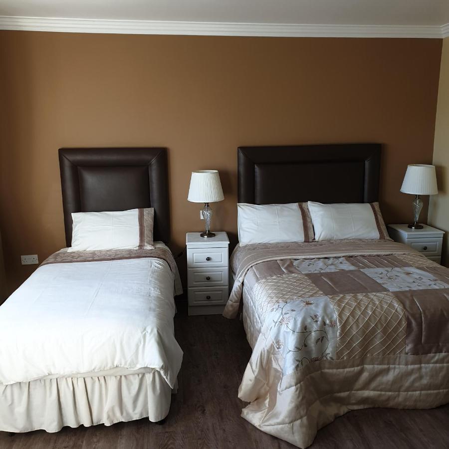 Chambre Triple avec Salle de Bains Privative
