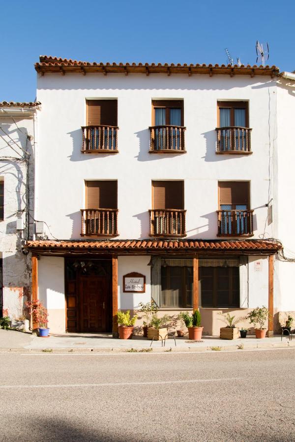 Hostal La Toba - B&B
