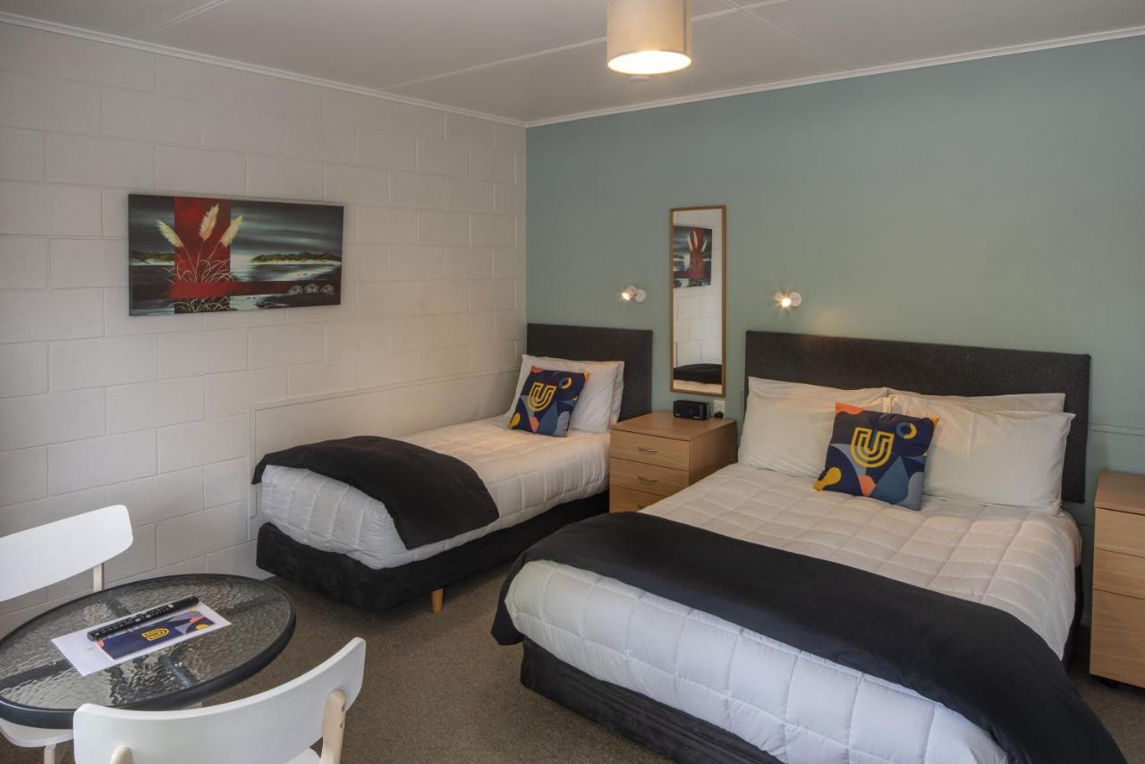 Studio Lit Queen-size avec Lit Simple