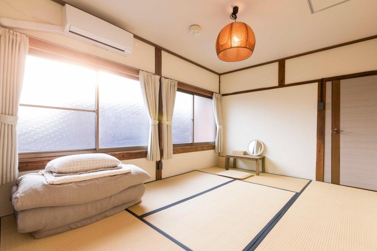 Japanese-Style Room