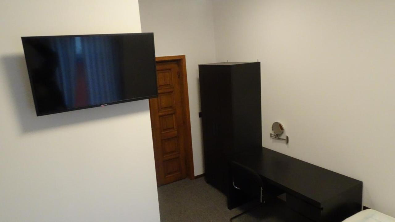 Zweibettzimmer mit Bad