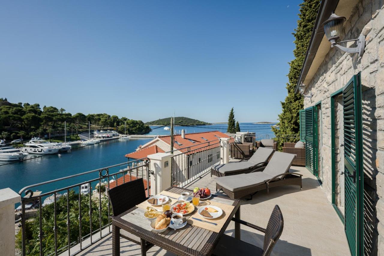 Šolta Life Apartments - B&B Maslinica