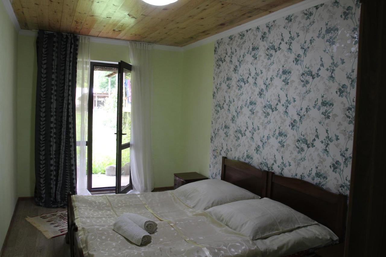 Camera Doppia con Letti Singoli con Bagno