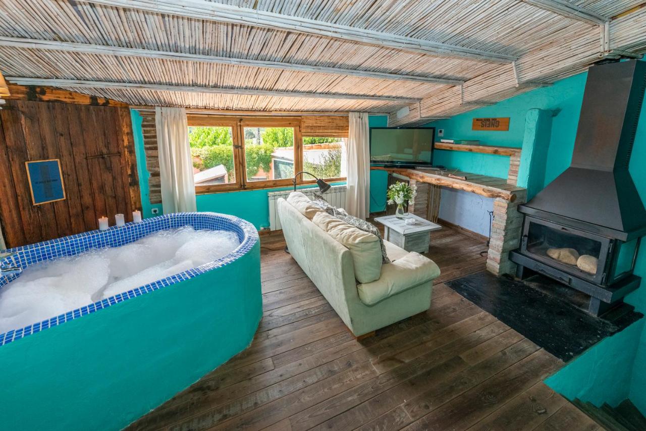 Suite with Hot Tub