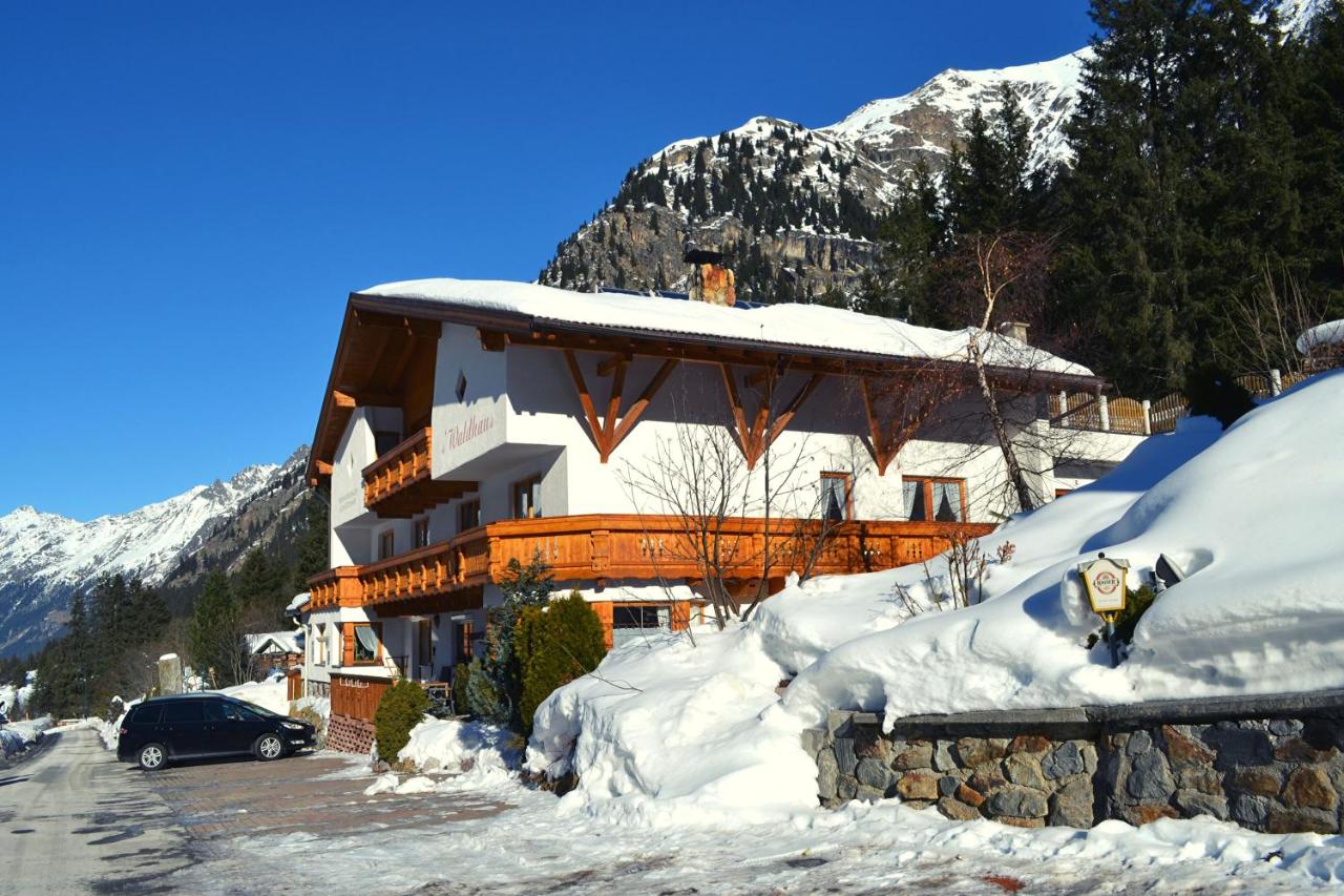 B&B St. Leonhard im Pitztal - s´Waldhaus - Bed and Breakfast St. Leonhard im Pitztal